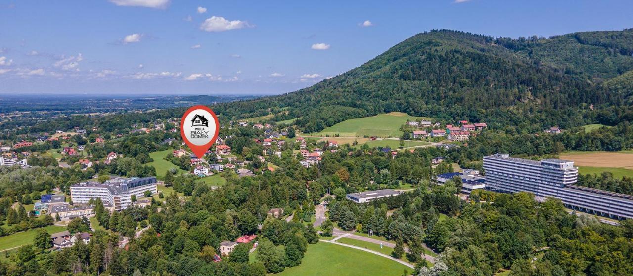 Willa Bialy Domek Ustroń Buitenkant foto
